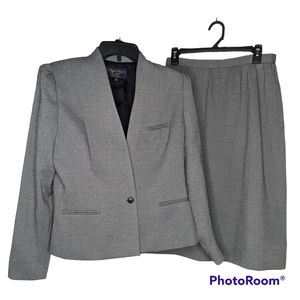 Whip-o-Will Skirt Suit Women's Sz 12 Gray Herringbone 2 Piece Vintage Work Wear